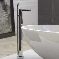 Steinberg Serie 120 Freistehende Wannenarmatur